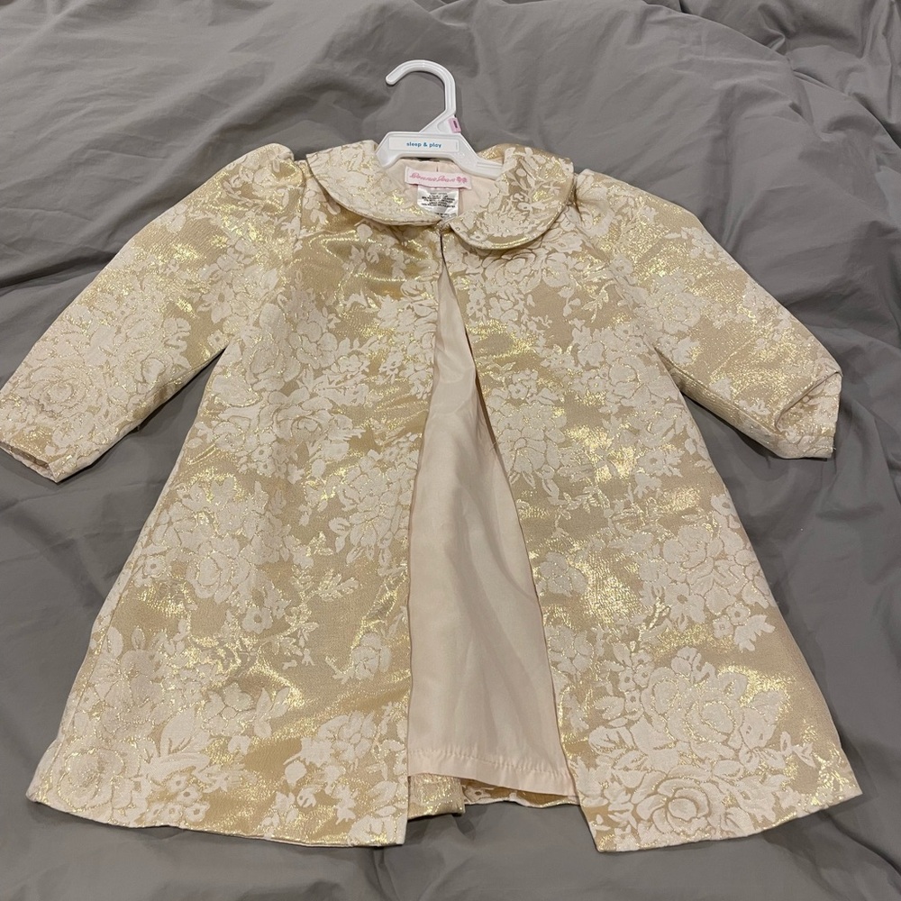 Bonnie Jean Kids Cape with Gold Floral Design